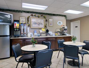 Super 8 By Wyndham-Tupelo Airport Motel Restaurant billede
